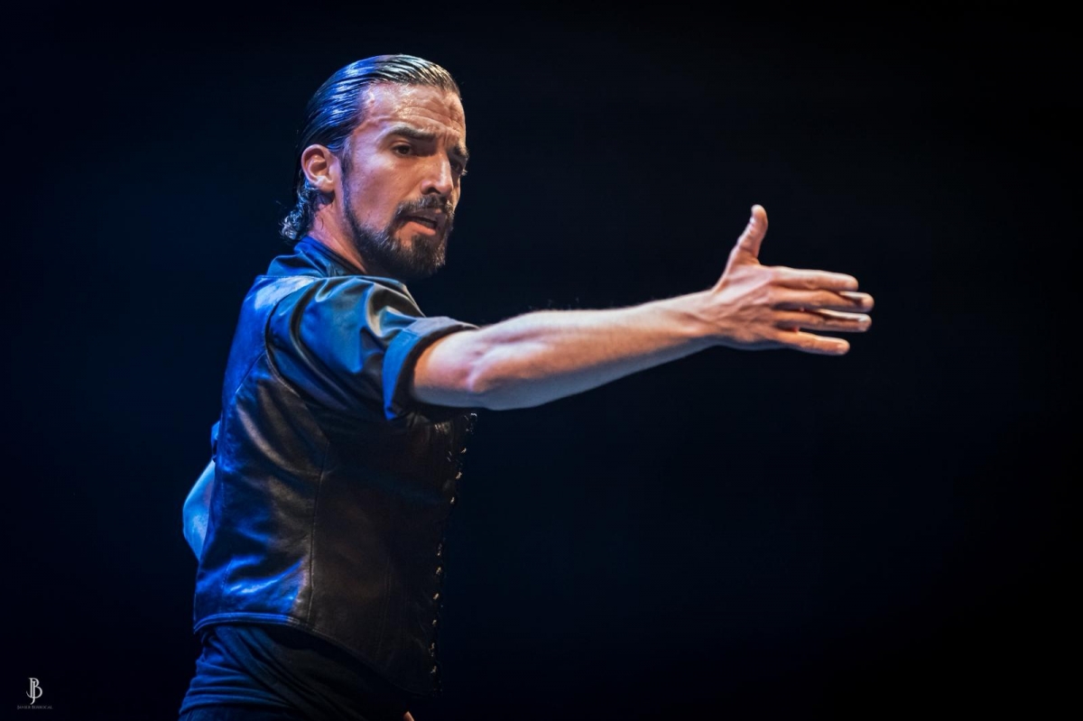 El bailaor murciano Pablo Egea fusiona flamenco y folclore murciano: 