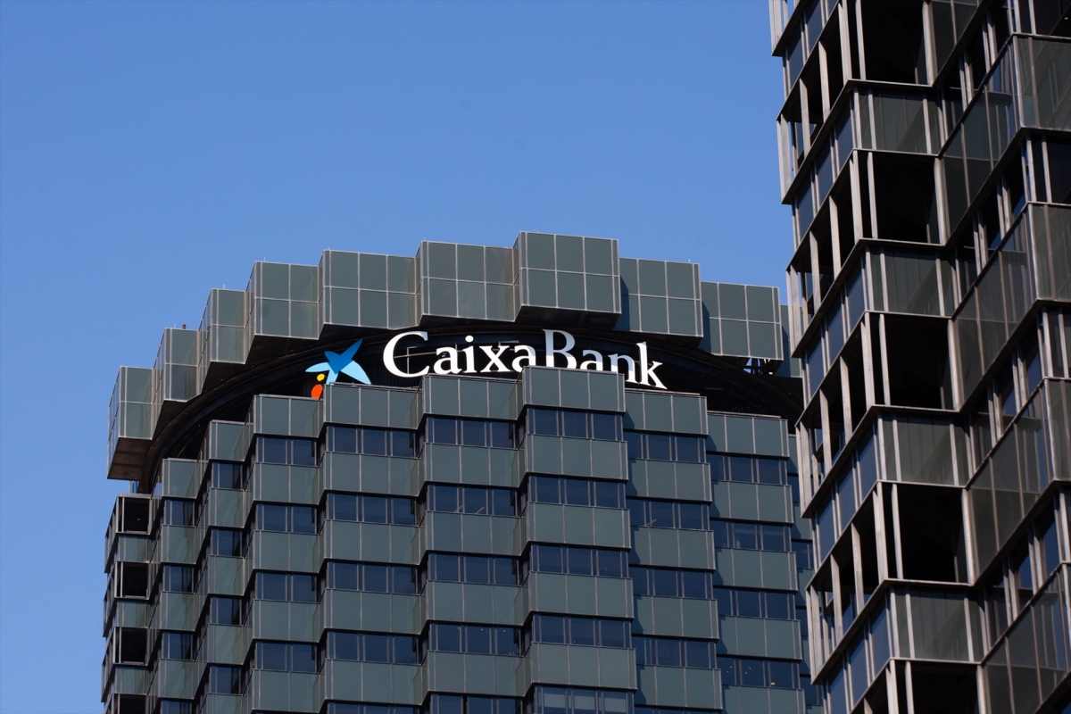 CaixaBank gana 1.572 millones en el primer trimestre, un 7% más