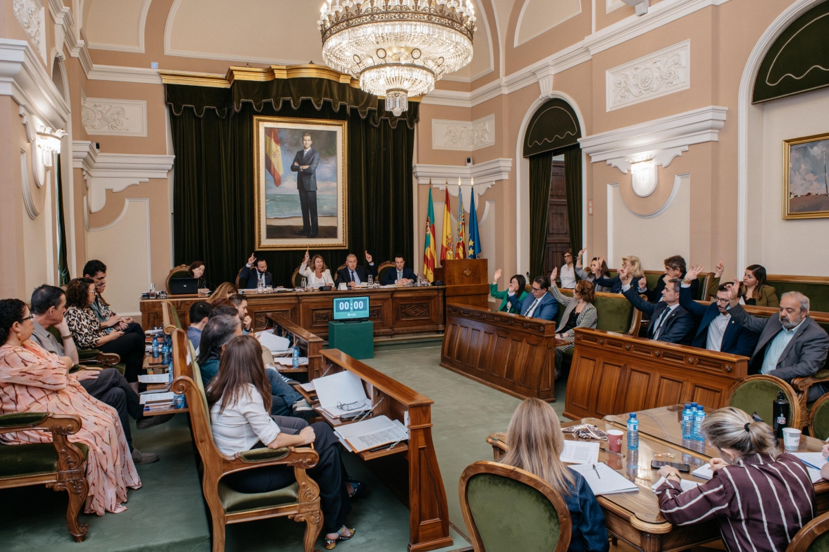 El PP y Vox se alían de nuevo en el pleno y prohíben los menús halal en los colegios infantiles de Castelló
