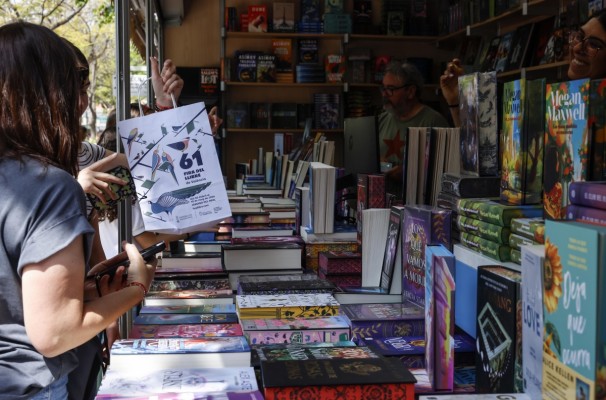 La Fira del Llibre abre sus puertas reivindicando las librerías independientes, la bibliodiversidad y la calidad