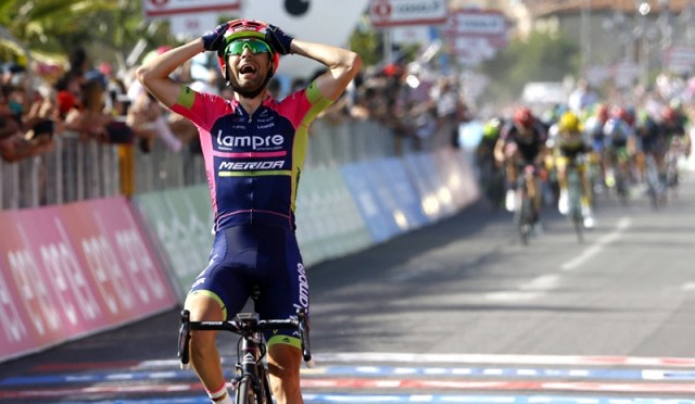 Ulissi logra el doblete y Jungels refuerza la 'maglia' rosa