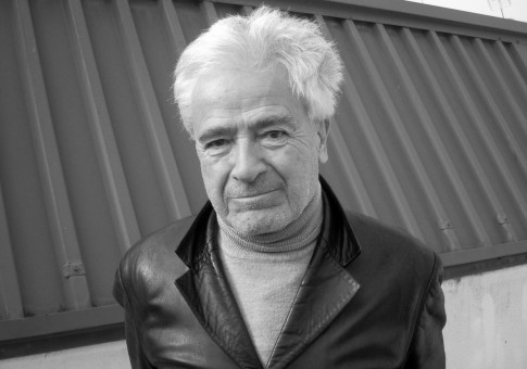 Muere el diseñador Cruz Novillo, autor de los logos de Correos o el PSOE
