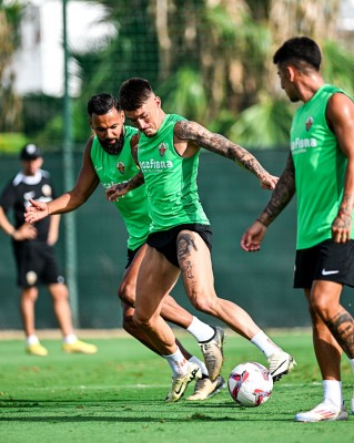 Duelo autonómico de pretemporada en el Pintara Arena entre Elche y Castellón