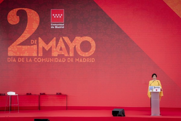 Ayuso encara el Dos de Mayo en un acto de nuevo sin representación del Gobierno