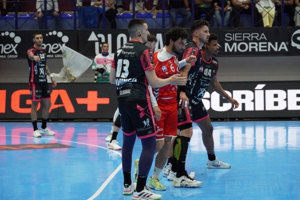 El Eón cede un empate en el último suspiro