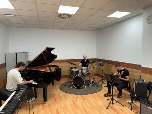 La Universidad Alfonso X el Sabio forma a una generación de intérpretes de Música Moderna
