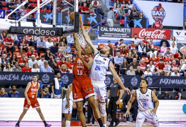Valencia Basket vuelve a caer en un final ajustado y suma su cuarta derrota consecutiva