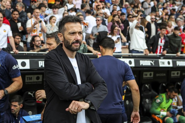 Crece el hartazgo de Mestalla con Corberán y plantilla 