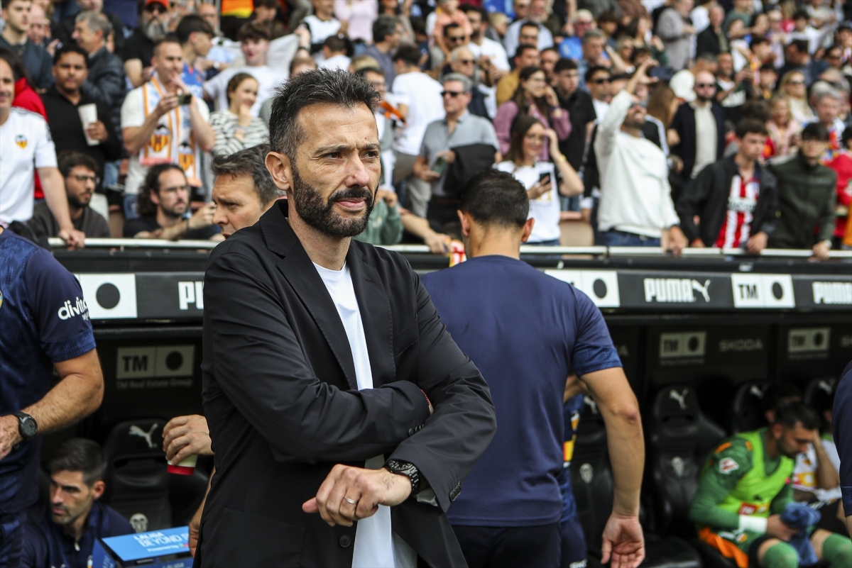 Crece el hartazgo de Mestalla con Corberán y plantilla 