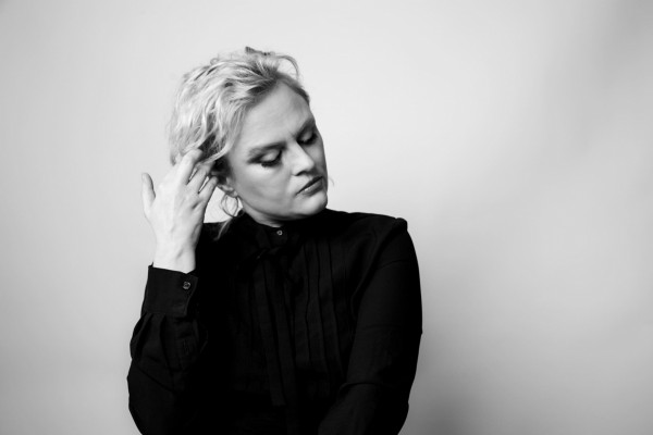 Ólöf Arnalds dará en Castelló un concierto íntimo de la mano del SONS