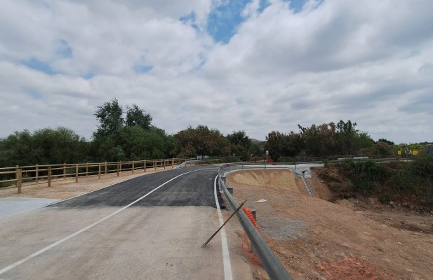 Arreglan el socavón de la Contraparada de Murcia