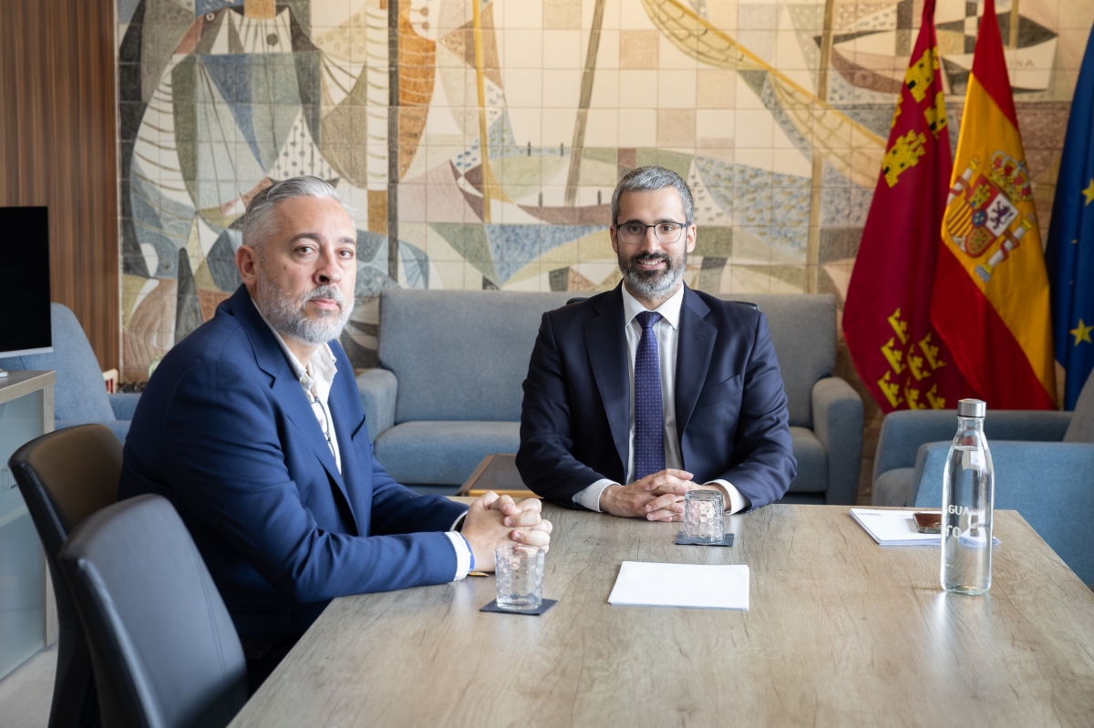 El delegado anuncia que la Guardia Civil levanta acta en Santomera por ordenar la prohibición del paso de camiones: 