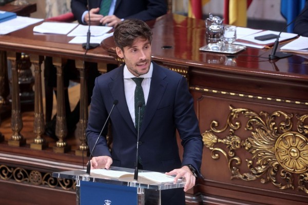 Caballero descarta en València la prioridad nacional 