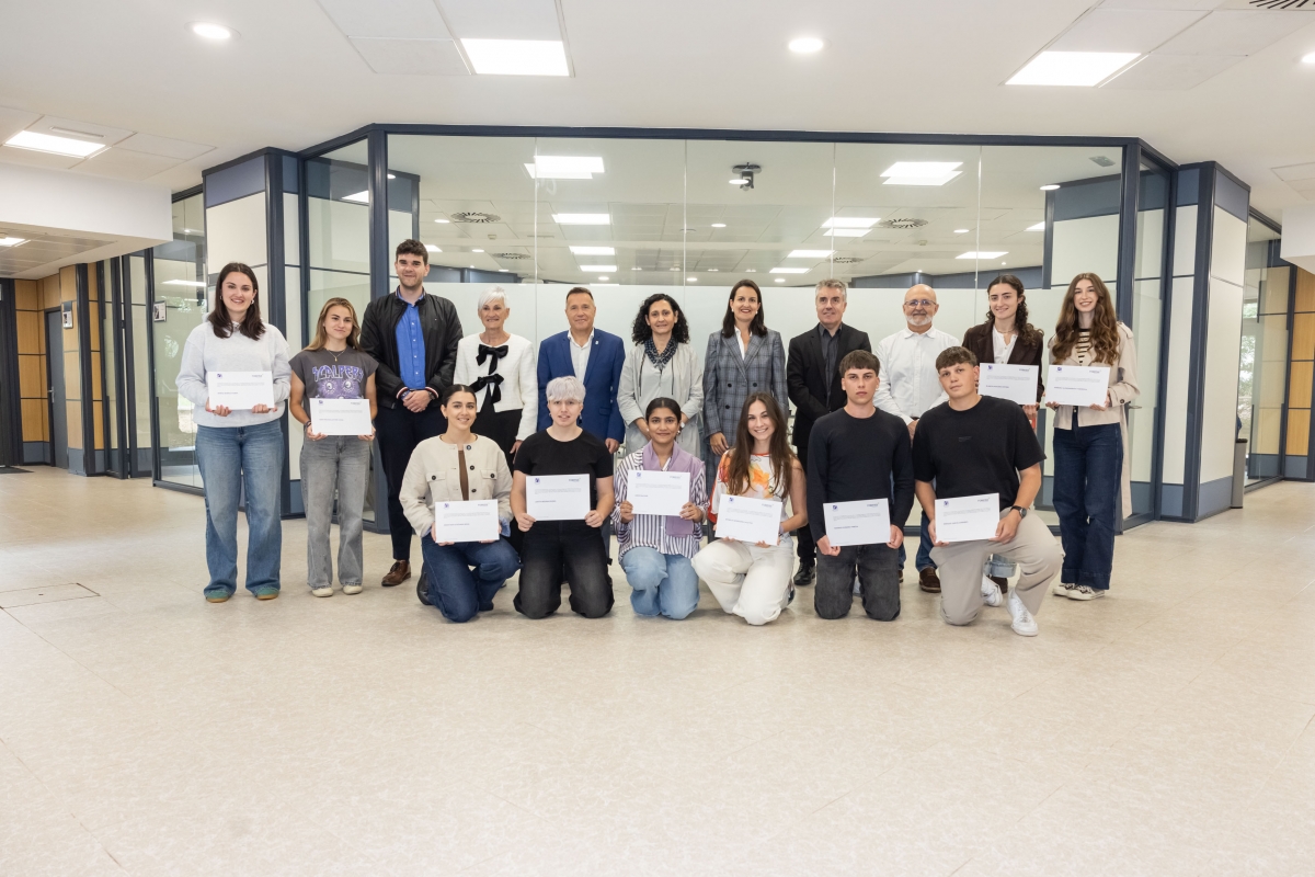 Fobesa celebra el décimo aniversario de su programa de becas con la entrega de 22 ayudas a estudiantes de la UJI