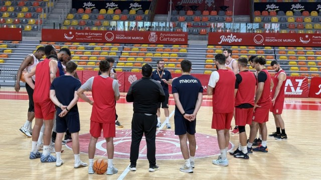El Caesa Cartagena seguirá en Primera FEB si gana en la pista de un Tizona Burgos ya salvado