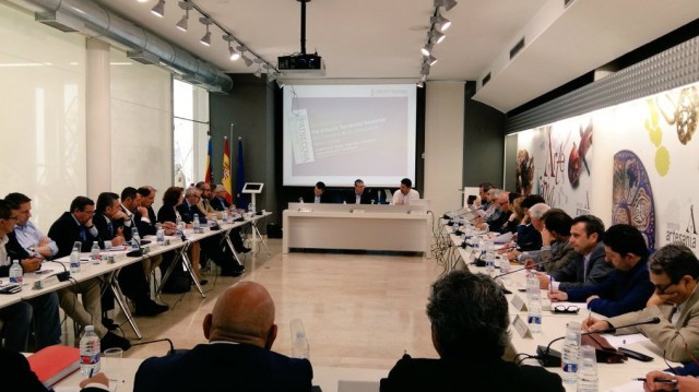 Climent pide asesoría a la Abogacía para no repetir los errores al restringir la apertura en festivo