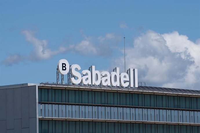 Sabadell supera el 70% de ejecución de su programa de recompra de 435 millones en su décimo tercera semana