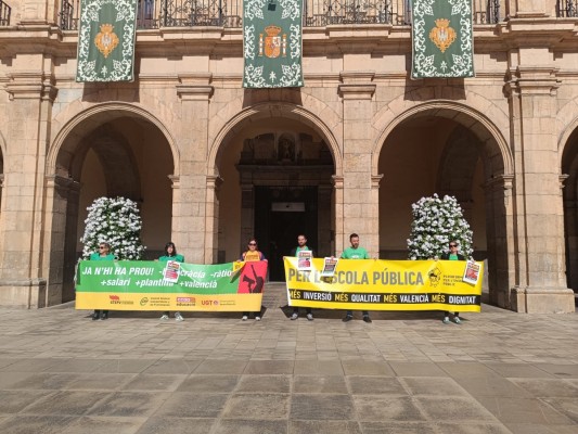Conselleria y sindicatos escenifican su desacuerdo en Castellón ante la huelga educativa