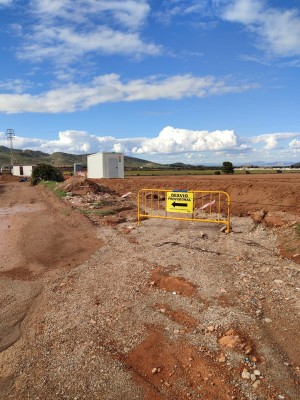 Críticas vecinales por retomar una planta fotovoltaica en zona de máxima protección del Mar Menor