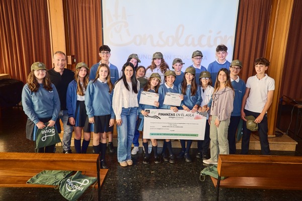El Colegio de la Consolación de Vinaròs, ganador del de concurso 'Finanzas en el aula' de CaixaBank