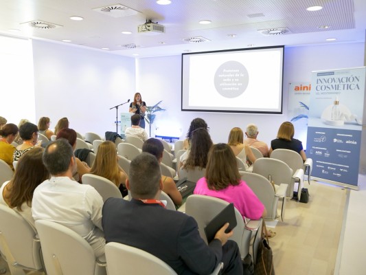 El IV Foro de Innovación Cosmética organizado por el PCUMH y Ainia analiza los retos de la cosmética