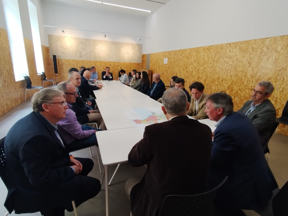 Alicante expone el PGE y el plan para agilizar licencias a los empresarios de la obra pública