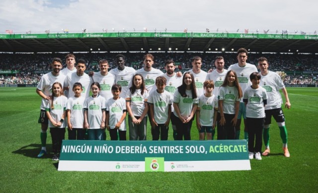 El Racing de Santander activa la iniciativa 'Niños abandonados' en los partidos en El Sardinero para visibilizar la desprotección infantil