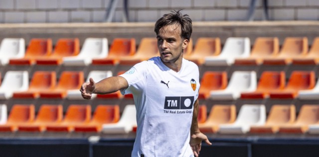 El Valencia quiere renovar a Mario Domínguez