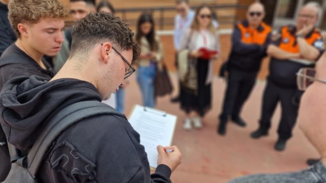 Expertos y alumnos diseñan un plan para que Florida de Catarroja sea centro de asistencia ante una catástrofe