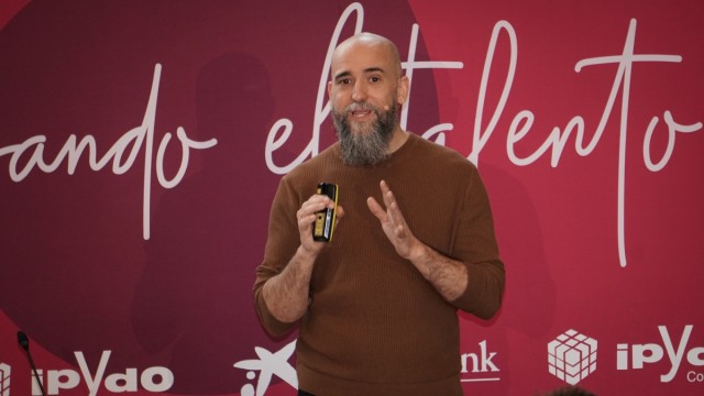 La conferencia de Jon Hernández en el Cámara Business Club, en imágenes 