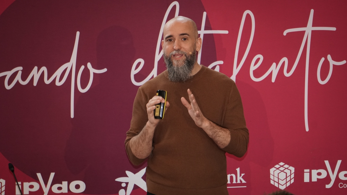 La conferencia de Jon Hernández en el Cámara Business Club, en imágenes 