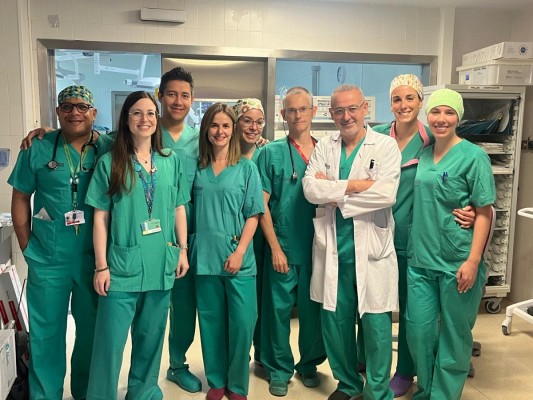 El Hospital Marina Baixa realiza la primera cirugía de bypass gástrico y evita la derivación de pacientes a Alicante