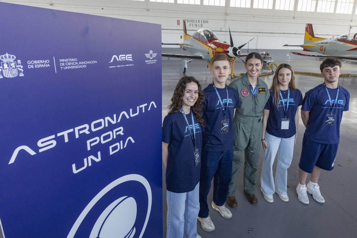 De San Javier a las estrellas: 30 jóvenes vuelan alto con el programa 'Astronauta por un día'