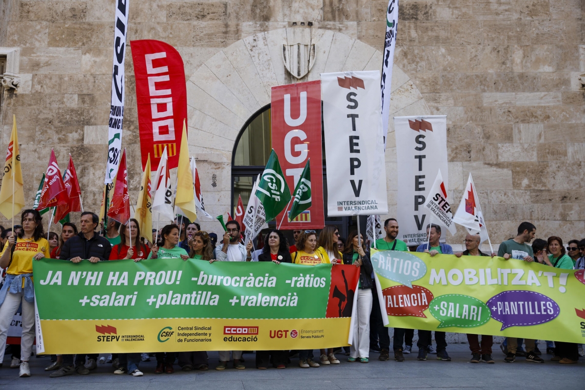 Los sindicatos apremian al Consell para frenar la huelga: 