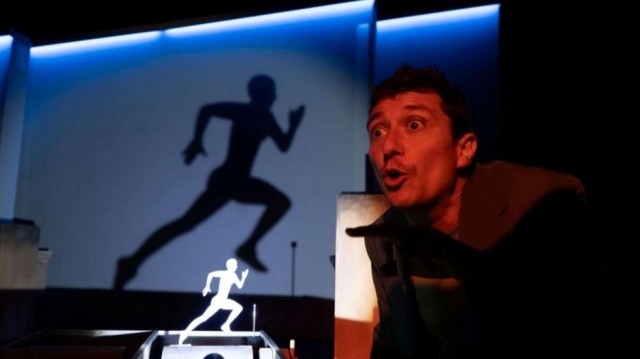 La magia ilusionista de Nacho Diago llega este sábado al Teatre Arniches con 'aLUZina'