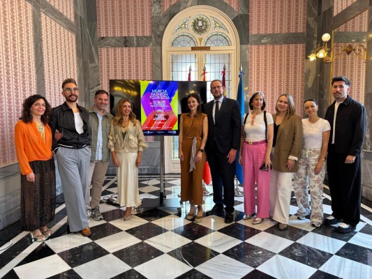El 'Murcia Fashion Tour' plasmará con prendas únicas momentos y espacios de la ciudad