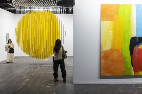 Galerías y artistas piden a los políticos que cumplan la normativa europea y acuerden un IVA reducido para el sector
