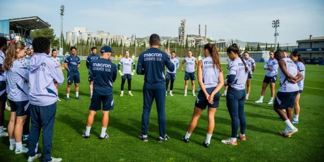 El histórico Levante Femenino desciende por primera vez a Segunda División