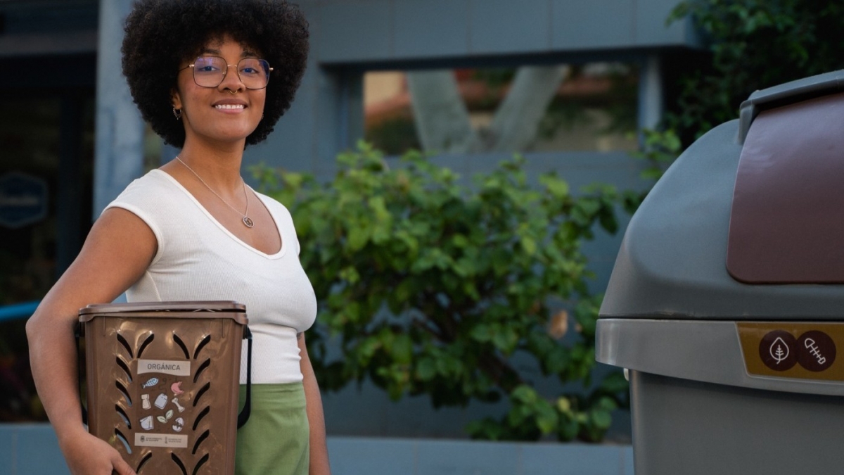 Alicante impulsa el reciclaje inteligente con una nueva campaña centrada en el ahorro 