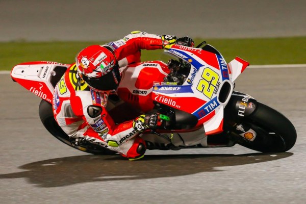 Iannone ocupa la plaza de Viñales en Suzuki