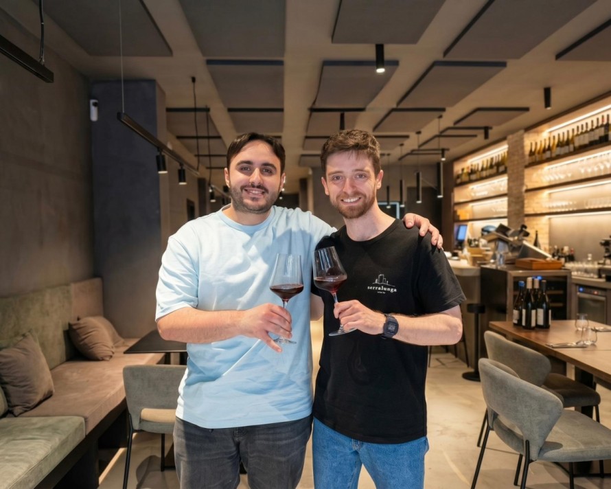 Serralunga Wine Bar abre sus puertas a El Galliner en una noche de vino y cocina