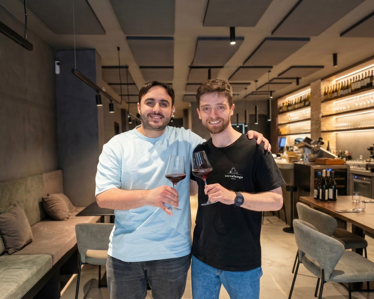 Serralunga Wine Bar abre sus puertas a El Galliner en una noche de vino y cocina