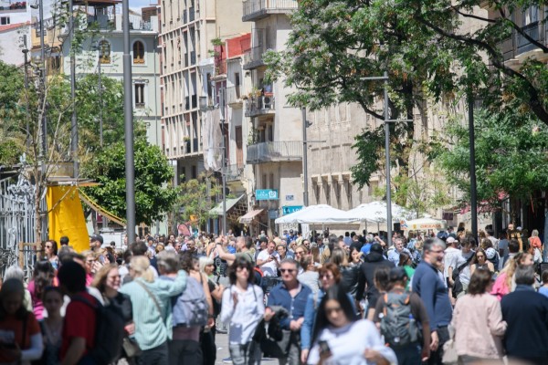 La población de la Comunitat Valenciana crece un 0,39 % y se sitúa en 5.549.539 millones de personas