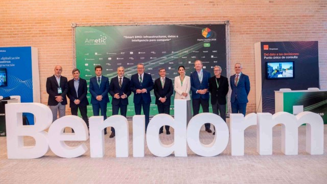 Benidorm aboga por la colaboración y compartir experiencias entre destinos 