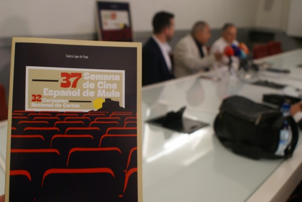 El cineasta Javier Fesser será homenajeado en la Semana de Cine Español de Mula, donde obtuvo su primer premio