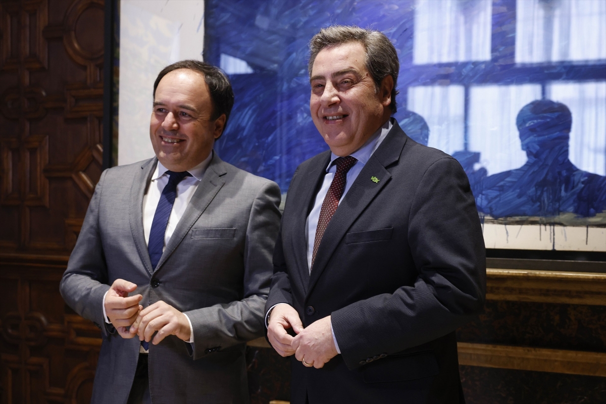 Pérez Llorca (PP) y José María Llanos (Vox).