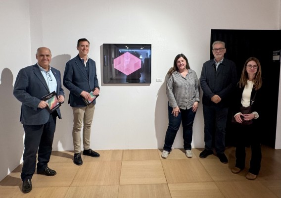 La Diputación y Benicarló promocionan el arte contemporáneo a través de 'Monika Buch. Forma y color'