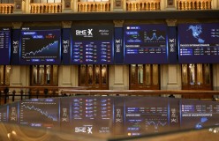El Ibex 35 mantiene los 19.300 puntos tras abrir en tablas, con el crudo moderando su alza a 76 dólares