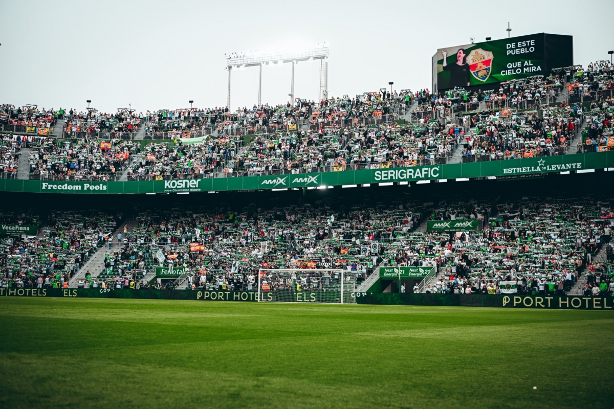 Se espera que las gradas del Martínez Valero sean el jugador franjiverde número 12