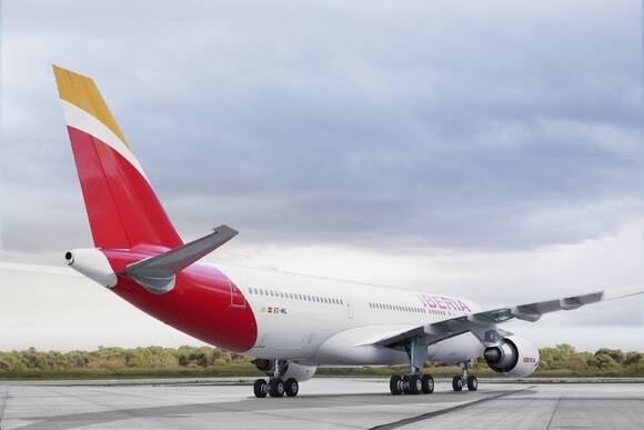 Iag eleva un 77% su beneficio hasta marzo, pero rebaja previsiones de capacidad por Oriente